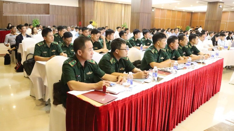 Cán bộ các đơn vị thuộc Ban Chỉ huy Bộ đội Biên phòng tỉnh Đắk Lắk tham gia hội nghị tập huấn.